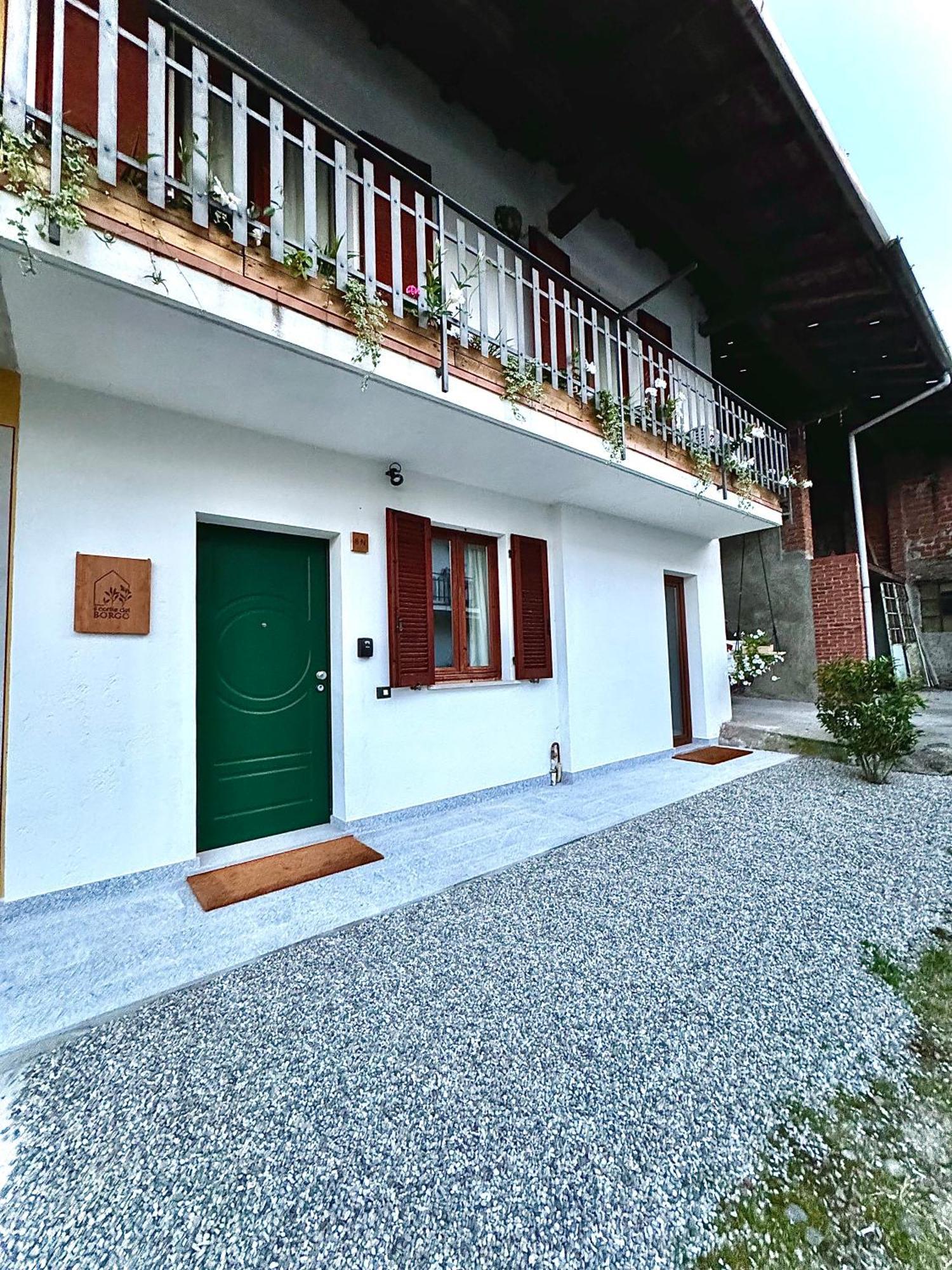 Villa Il Cortile Del Borgo Borgo Ticino Exterior foto